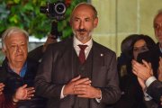 Aitor Elizegi, aplaudido tras ser elegido presiente del Athletic Club.-EFE / MIGUEL TONA