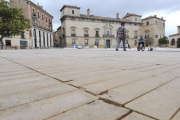 Imagen de archivo de la plaza Mayor de Almazán prácticamente terminada. / ÁLVARO MARTÍNEZ-