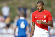 Kylian Mbappé, en un amistoso del Mónaco contra el Stoke City, el pasado 15 de julio.-VALENTIN FLAURAUD