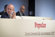 El presidente del Banco Popular, Emilio Saracho, en la junta de accioinistas de la entidad.-EFE / LUCA PIERGIOVANNI