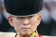 El rey Bhumibol en una fotografía de 2003.-EFE / VINAI DITHAJOHN