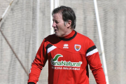 El entrenador del Numancia, Juan Antonio Anquela.-VALENTÍN GUISANDE