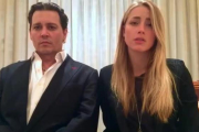 En el vídeo, la pareja se disculpa de una forma poco creible.-
