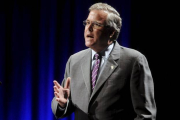 Jeb Bush se dirige a la comunidad latina en un evento en Florida, el 2012.-Foto:   REUTERS / David Manning