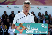 El lehendakari Iñigo Urkullu, durante su intervención en el Alderdi Eguna (Día del Partido) celebrado en la localidad Foronda, coincidiendo con las elecciones catalanas del 27-S.-ADRIAN RUIZ DE HIERRO / EFE