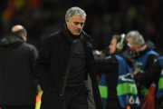 José Mourinho, durante la derrota contra el Sevilla.-OLI SCARFF (AFP)