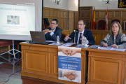 De izquierda a derecha, Bejarano, Sánchez Siscart y Borque, ayer, al inicio de la jornada sobre mediación celebrada en Soria.-MARCOS DE MIGUEL