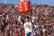 Marc Márquez celebró así su sexto título mundial, en Cheste (Valencia), el pasado mes de noviembre.-MIGUEL LORENZO