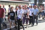 Participantes en la marcha hasta Navaleno. / V. G. -