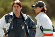 Cesare Maldini junto a su hijo Paolo.-
