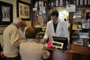 Los farmacéuticos refuerzan su servicio a la comunidad.-Valentín Guisande