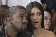 Kim Kardashian y su marido, Kanye West, en la Semana de la Moda de París, el pasado mes de septiembre.-EFE / CAROLINE BLUMBERG
