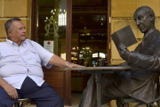 El poeta, ayer, en Soria. DIEGO MAYOR-