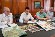 Presentación de las nuevas rutas, ayer en la Casa de la Tierra.-GONZALO MONTESEGURO