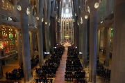 Vista de la basílica de la Sagrada Familia de Barcelona durante el funeral institucional en homenaje a las 150 víctimas del avión de Germanwings que se estrelló en los Alpes-Foto: EFE / TONI ALBIR