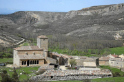 Iglesia romátnica de Santa María de Caracena, en Soria.-EL MUNDO