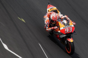 Marc Márquez (Honda), durante los primeros entrenamientos de ayer en un Silverstone muy bacheado.-ALEJANDRO CERESUELA