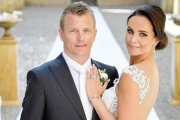 Kimi Raikkonen y Minttu Virtanen, recién casados.-TWITTER