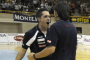 Álvaro Martín durante un partido de la pasada temporada. / VALENTÍN GUISANDE-