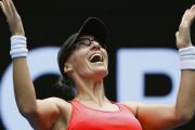 Mirjana Lucic-Baroni celebra su clasificación para los cuartos de final en Australia.-REUTERS / ISSEI KATO