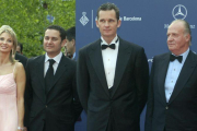 El rey emérito, Juan Carlos I, en una imagen del 2006, junto a su yerno Iñaki Urdangarín y Corinna.-GTRESONLINE