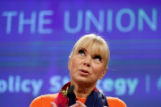 La comisaria de Mercado Interior e Industria, Elzbieta Bienkowska.-FRANCOIS LENOIR (REUTERS)