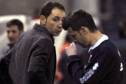Machín avisa de que el equipo todavía no tiene cerrada la permanencia. / Diego Mayor-
