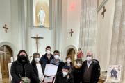 Anastasio Esteban rodeado de sus familiares.-HDS