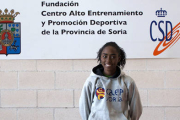 Brenda Mateo fue plata en pértiga durante el Nacional Juvenil de Pista celebrado en Valencia. -