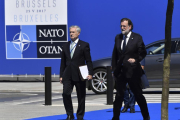 Rajoy llega a la sede de la OTAN, en Bruselas.-Geert Vanden Wijngaert / AP