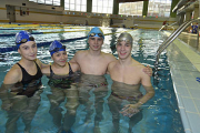 Los nadadores del C.N. Soriano durante un entrenamiento. ÁLVARO MARTÍNEZ-
