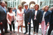 Soraya Sáenz de Santamaría, María Dolores de Cospedal y el nuevo presidente de la Comunidad de Madrid, Ángel Garrido, en la toma de posesión, en la Real Casa de Correos.-DAVID CASTRO