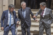 Desde la izquierda, Nadal, con el presidente de la Cambra, Miquel Valls; y el delegado del Gobierno, Enric Millo.-FERRAN SENDRA