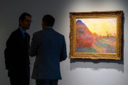 Esta pintura es una de las pocas de la serie Almiares de Monet que han salido a subasta este siglo.-AFP