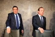 El consejero de Sanidad, Antonio María Sáez Aguado y el director general de Salud Pública del Ministerio, Javier Castrodeza-Ical