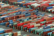 Contenedores en el puerto de Barcelona.-ÁLVARO MONGE