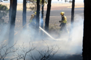 Las brigadas sofocan el incendio de Noviercas, uno de los más graves.-A. M.