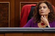 La ministra de Hacienda, María Jesús Montero, en el Congreso de los Diputados, en una imagen de archivo.-JOSÉ LUIS ROCA