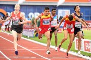 Ilias Fifa (en el centro) ganó la medalla de oro en los 5.000 metros en el campeonato de Europa de atletismo de Amsterdam, 2016.-/ GEERT VANDEN WIJNGAERT (AP)
