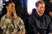 Rihanna y el príncipe Enrique.-AP / CHRIS RADBUM