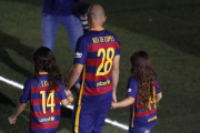 Javier Mascherano, durante la celebración del doblete en el Camp Nou-JULIO CARBO