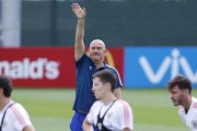 Cherchesov, en un entrenamiento de la selección rusa.-AP / HASSAN AMMAR