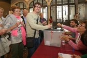 Votantes en Igualada.-MARC VILA