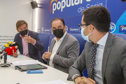 Gerardo Martínez, Benito Serrano y Tomás Cabezón, ayer. MARIO TEJEDOR