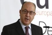 El presidente de la Asociación Española de Banca (AEB), José María Roldán, durante un encuentro informativo celebrado hoy en un hotel de Madrid.-EFE