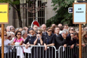 Foto de archivo del 3 de junio del 2009 de familiares y trabajadores de Air France en la ceremonia oficiada por las víctimas en la catedral de Notre Dame, en París.-AFP / BOB EDME