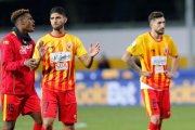 Los jugadores del Benevento tras sufrir la decimotercera derrota del campeonato.-EFP/ MARIO TADDEO