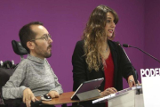 Rueda de prensa tras el Consejo de Coordinación de Podemos a cargo de sus portavoces, Pablo Echenique y Noelia Vera.-DAVID CASTRO