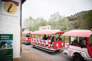 El tren turístico de la capital, ayer. GONZALO MONTESEGURO