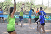 El torneo de balonmano playa se desarrolla en el paraje de El Perejinal. HDS